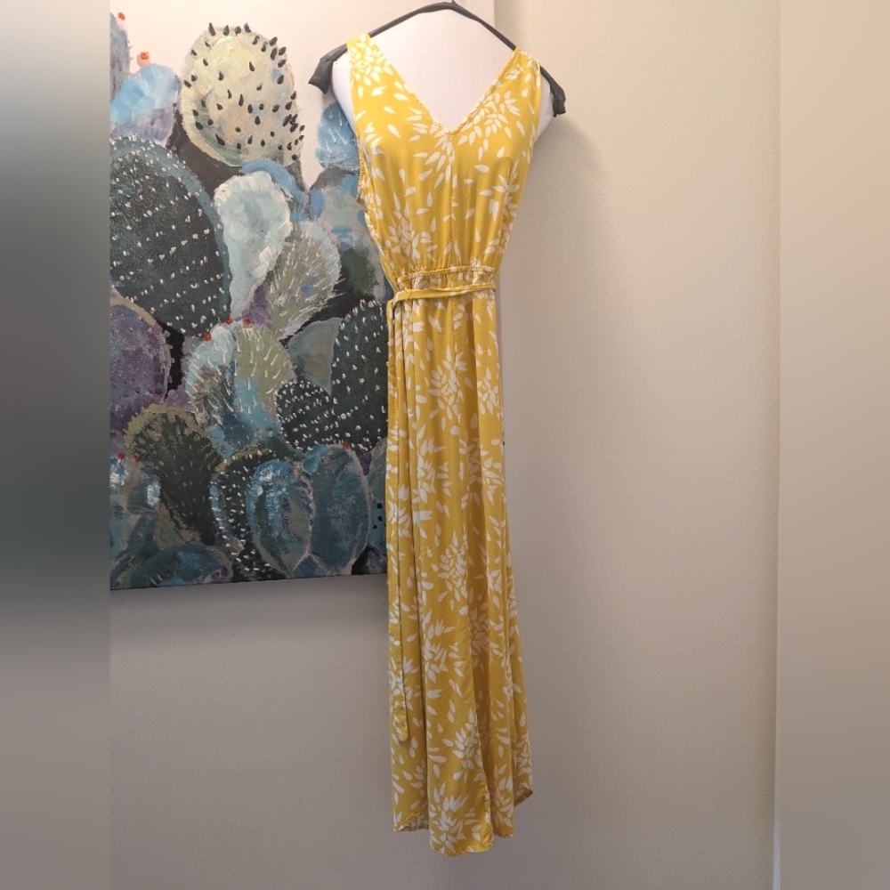 Maxi dress small